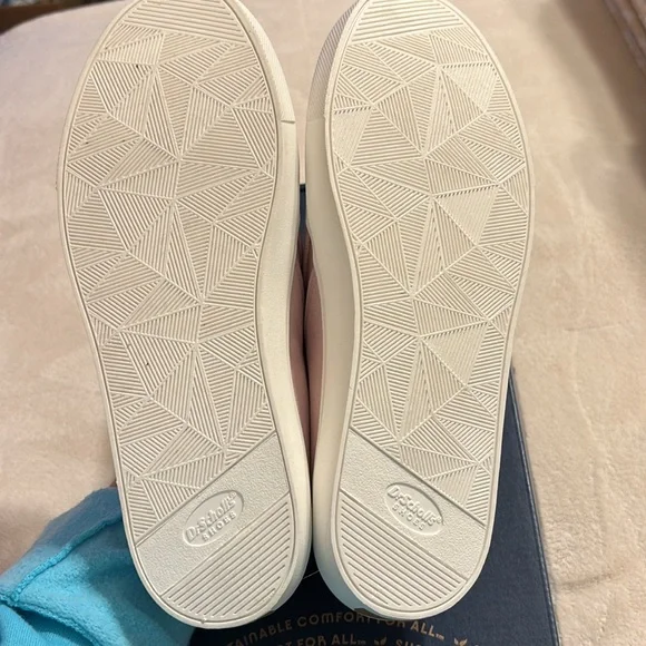 New in Box Dr. Scholl’s Nova Prim Pink Microfiber Slip On Loafer Women’s Size 9 - Picture 5 of 5